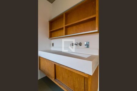 Apartamento à venda com 70m², 1 quarto e 1 vaga Apartamento à venda com 70m², 1 quarto e 1 vagaBanheiro da Suíte