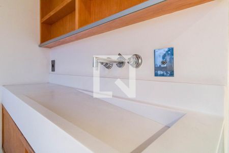 Apartamento à venda com 70m², 1 quarto e 1 vaga Apartamento à venda com 70m², 1 quarto e 1 vagaBanheiro da Suíte