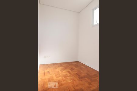 Apartamento para alugar com 154m², 3 quartos e sem vaga Apartamento para alugar com 154m², 3 quartos e sem vagaQuarto de serviço