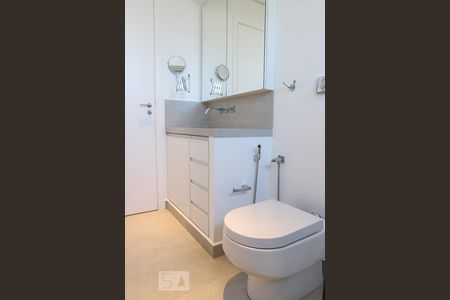 Apartamento para alugar com 154m², 3 quartos e sem vaga Apartamento para alugar com 154m², 3 quartos e sem vagaBanheiro 3