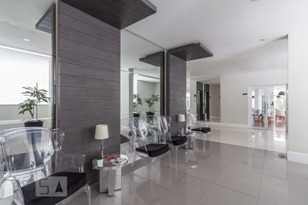 Apartamento à venda com 68m², 2 quartos e 1 vaga Apartamento à venda com 68m², 2 quartos e 1 vagaHall de entrada