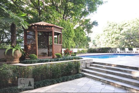 Apartamento para alugar com 380m², 4 quartos e 6 vagaspiscina