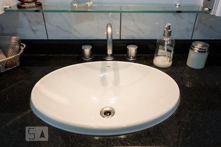 Apartamento à venda com 127m², 3 quartos e 2 vagas Apartamento à venda com 127m², 3 quartos e 2 vagasBanheiro da suíte 2