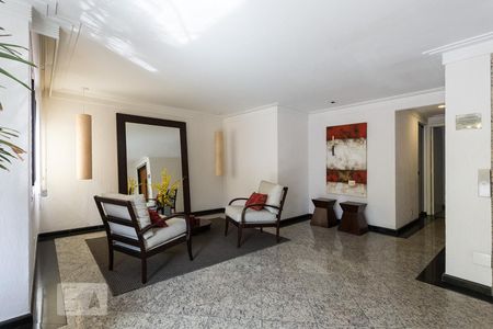 Apartamento à venda com 127m², 3 quartos e 2 vagas Apartamento à venda com 127m², 3 quartos e 2 vagasHall social