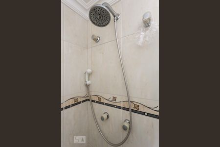 Apartamento à venda com 127m², 3 quartos e 2 vagas Apartamento à venda com 127m², 3 quartos e 2 vagasBanheiro da suíte 1