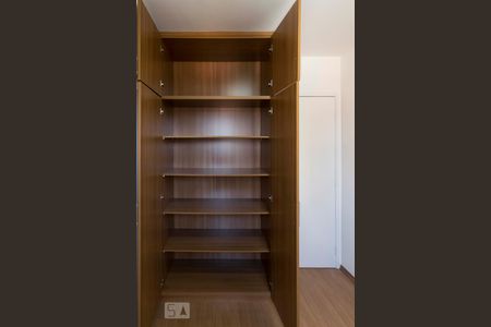 Quarto 1 (Armários) de apartamento para alugar com 3 quartos, 67m² em Saúde, São Paulo
