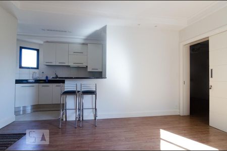 Sala de apartamento para alugar com 1 quarto, 56m² em Cambuí, Campinas