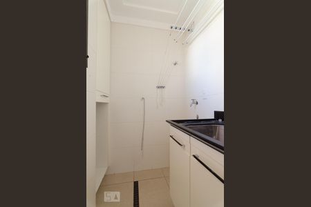 Área de serviço de apartamento para alugar com 1 quarto, 56m² em Cambuí, Campinas