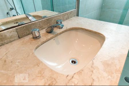 Apartamento à venda com 88m², 2 quartos e sem vaga Apartamento à venda com 88m², 2 quartos e sem vagaBanheiro da suíte 2