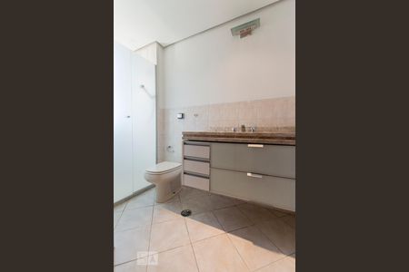 Banheiro da suíte de apartamento à venda com 2 quartos, 88m² em Vila Andrade, São Paulo