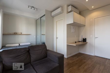 Sala - Quarto de kitnet/studio para alugar com 1 quarto, 32m² em Santo Amaro, São Paulo