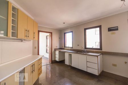 Apartamento à venda com 360m², 4 quartos e 4 vagas Apartamento à venda com 360m², 4 quartos e 4 vagasCozinha