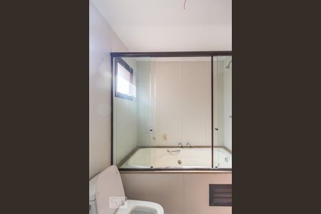 Apartamento à venda com 360m², 4 quartos e 4 vagas Apartamento à venda com 360m², 4 quartos e 4 vagasBanheiro do Quarto 4 (suite)