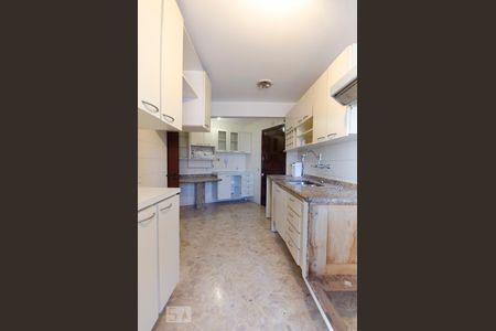 Apartamento à venda com 128m², 3 quartos e 2 vagasCozinha