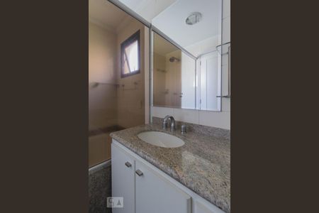 Apartamento à venda com 120m², 3 quartos e 4 vagas Apartamento à venda com 120m², 3 quartos e 4 vagasBanheiro Suite 1