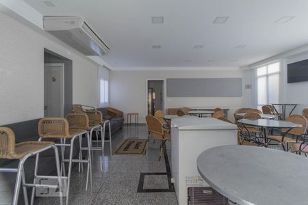 Apartamento à venda com 120m², 3 quartos e 4 vagas Apartamento à venda com 120m², 3 quartos e 4 vagasSalão de Festas