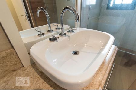 Apartamento para alugar com 157m², 3 quartos e 3 vagas Apartamento para alugar com 157m², 3 quartos e 3 vagasBanheiro