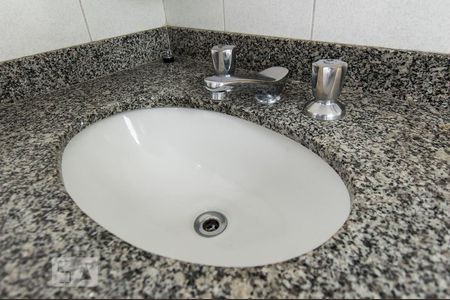 Apartamento para alugar com 157m², 3 quartos e 3 vagas Apartamento para alugar com 157m², 3 quartos e 3 vagasBanheiro da suíte 2
