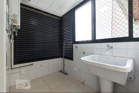 Apartamento para alugar com 157m², 3 quartos e 3 vagas Apartamento para alugar com 157m², 3 quartos e 3 vagasÁrea de serviço