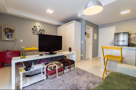 Sala/Quarto de kitnet/studio para alugar com 1 quarto, 38m² em Jardim Ampliação, São Paulo