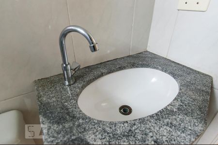 Banheiro de apartamento à venda com 3 quartos, 60m² em Jardim Leonor, São Paulo