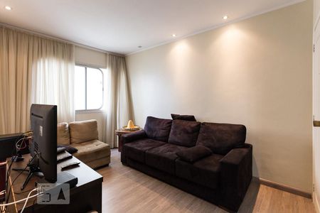 Sala de apartamento para alugar com 3 quartos, 87m² em Indianópolis, São Paulo