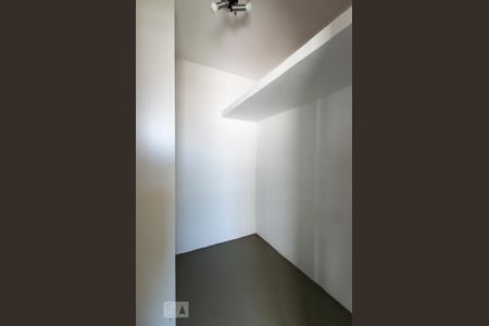 Apartamento à venda com 100m², 3 quartos e 2 vagas Apartamento à venda com 100m², 3 quartos e 2 vagasQuarto de serviço