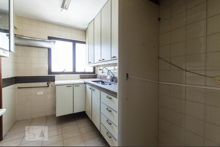 Apartamento à venda com 100m², 3 quartos e 2 vagas Apartamento à venda com 100m², 3 quartos e 2 vagasCozinha