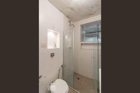 Banheiro de apartamento para alugar com 1 quarto, 55m² em Vila Buarque, São Paulo