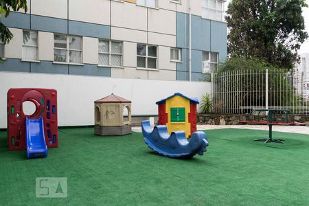 Apartamento à venda com 147m², 4 quartos e 2 vagasÁrea comum - Playground