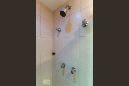 Banheiro de apartamento para alugar com 1 quarto, 55m² em Vila Suzana, São Paulo