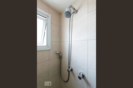 Banheiro da suíte de apartamento para alugar com 1 quarto, 55m² em Vila Suzana, São Paulo