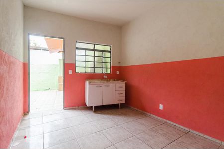 Casa à venda com 300m², 3 quartos e 3 vagasEdícula - cozinha