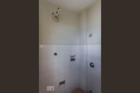 Apartamento à venda com 80m², 2 quartos e sem vaga Apartamento à venda com 80m², 2 quartos e sem vagaBanheiro de serviço