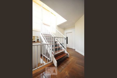 Apartamento para alugar com 530m², 4 quartos e 4 vagasescada de acesso para cobertura