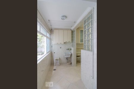 Apartamento para alugar com 112m², 2 quartos e 1 vagaÁrea de serviço