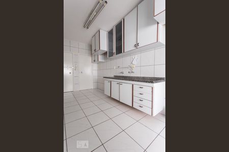 Apartamento à venda com 129m², 4 quartos e 2 vagas Apartamento à venda com 129m², 4 quartos e 2 vagasCozinha