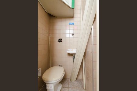 Apartamento à venda com 74m², 3 quartos e 1 vaga Apartamento à venda com 74m², 3 quartos e 1 vagaBanheiro de serviço