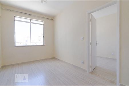Sala de kitnet/studio para alugar com 1 quarto, 40m² em Centro, Campinas