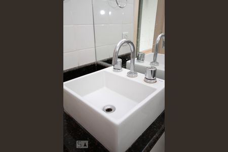 Banheiro de apartamento para alugar com 2 quartos, 53m² em Mooca, São Paulo