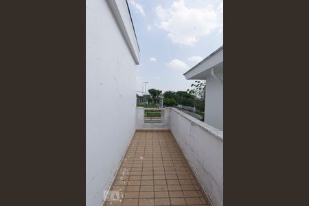 Casa à venda com 280m², 4 quartos e 2 vagasSacada Quarto 1 Andar superior