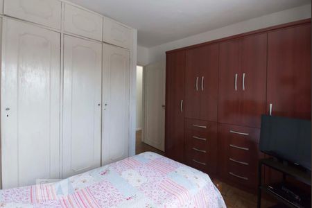 Casa à venda com 280m², 4 quartos e 2 vagasQuarto 3 Andar superior