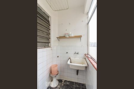 Apartamento à venda com 105m², 2 quartos e sem vaga Apartamento à venda com 105m², 2 quartos e sem vagaÁrea de serviço