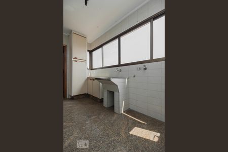 Apartamento à venda com 120m², 3 quartos e 2 vagasÁrea de serviço