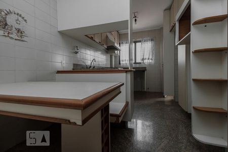 Apartamento à venda com 120m², 3 quartos e 2 vagasCozinha