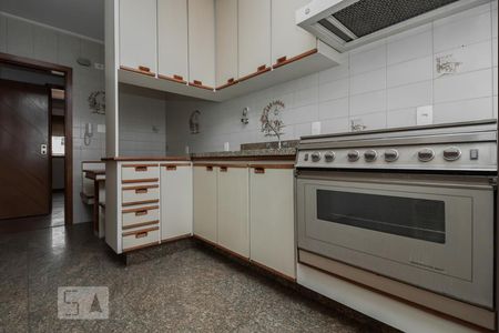 Apartamento à venda com 120m², 3 quartos e 2 vagasCozinha