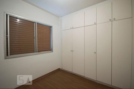 Quarto 01 de apartamento para alugar com 2 quartos, 75m² em Campo Belo, São Paulo