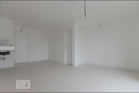 Quarto / sala de kitnet/studio à venda com 1 quarto, 32m² em Santana, São Paulo