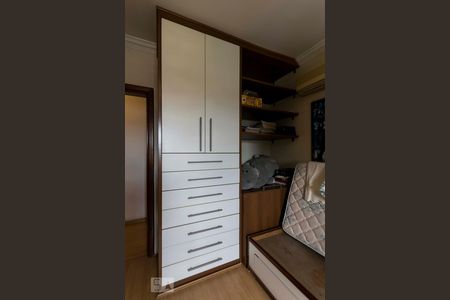 Apartamento para alugar com 165m², 3 quartos e 3 vagasQuarto 2 - Suíte (Armários)