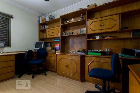 Apartamento para alugar com 165m², 3 quartos e 3 vagasQuarto 1 (Armários)